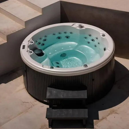 Mikri Sorriso - - Pool & Jacuzzi Villa Mikri Vigla