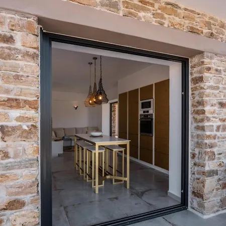 Mikri Sorriso - - Pool & Jacuzzi Villa